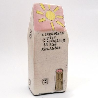 2122C A Good Place for Smiling in the Sunshine - Amanda Banham