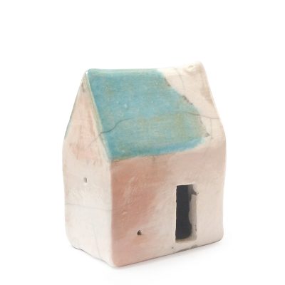 4835C White House Metallic Roof - Amanda Banham