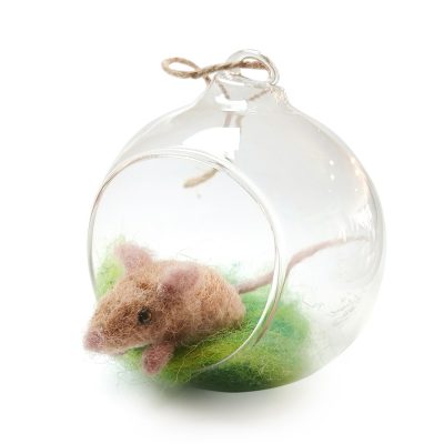 4955C Mouse in a Bauble - Sue Clements