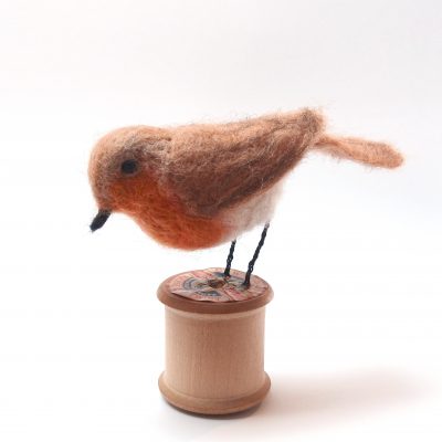 5575C Robin on a cotton Reel - Sue Clements