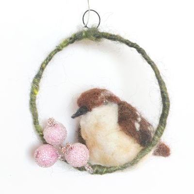 5578C Sparrow on a Wreath - Sue Clements