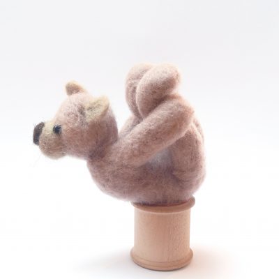 5580C Bow Pose Bear - Sue Clements